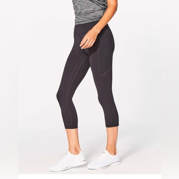 Lululemon Speed Up Crop Leggings 21” Black Side Pockets Mid Rise Size 2 Yoga - Picture 2 of 12